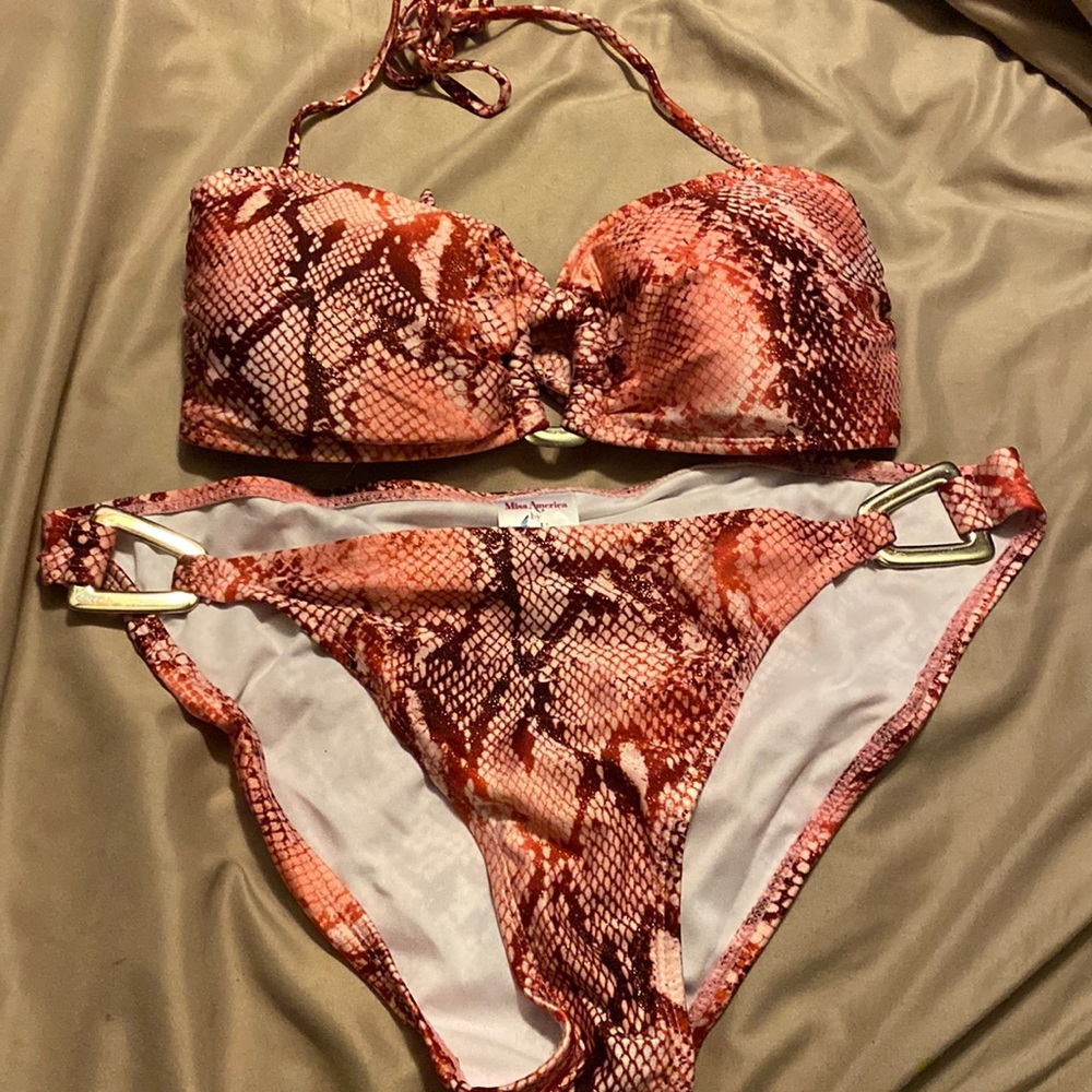 Cute bikini!